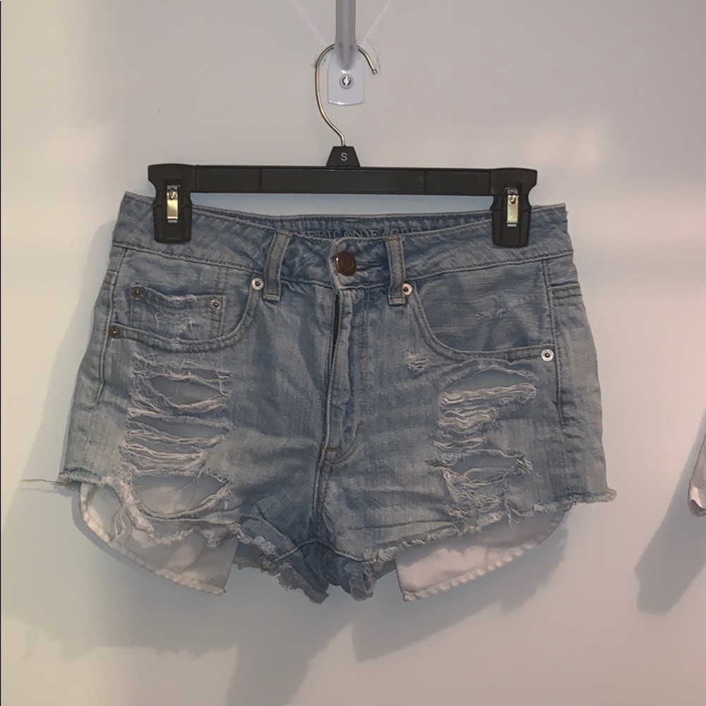 American eagle ripped light washed denim shorts